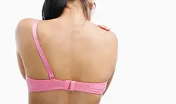 Östrojen kullanan ve kullanmayan kullanmayan kadınlar arasında meme kanseri farkındalığı var